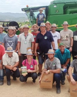 Produtores marcam presença no 3º Dia de Campo da Copagro - Foto 1