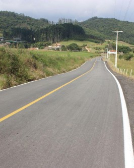 Trabalhos de limpezas, manutenções e pinturas seguem pela cidade  - Foto 7