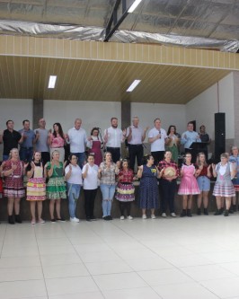 Tradicional Festa Junina da Melhor Idade regada a muita alegria, dança e música - Foto 48