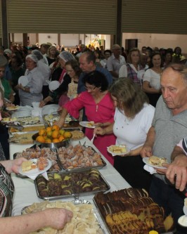 Tradicional Festa Junina da Melhor Idade regada a muita alegria, dança e música - Foto 6