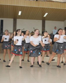 Tradicional Festa Junina da Melhor Idade regada a muita alegria, dança e música - Foto 54