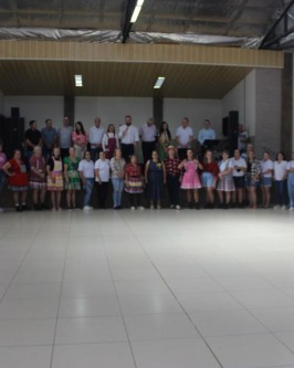 Tradicional Festa Junina da Melhor Idade regada a muita alegria, dança e música - Foto 41