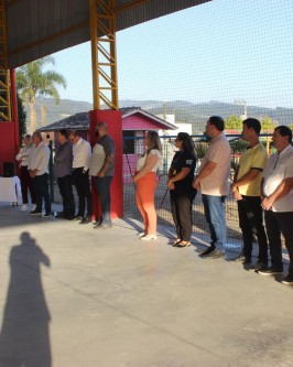 Inaugurada a Quadra Coberta Poliesportiva no Centro Educacional Professor Henrique Buss - Foto 18