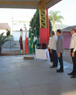 Inaugurada a Quadra Coberta Poliesportiva no Centro Educacional Professor Henrique Buss - Foto 12