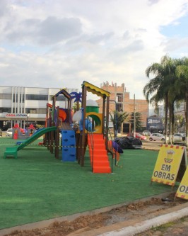 Novos playgrounds infantis já estão sendo instalados - Foto 2