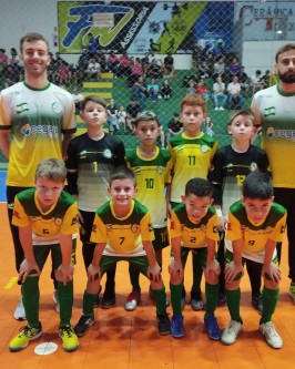 Meninos de São Ludgero disputam os títulos do Sub-9 e Sub-15 da Liga Adesc de Futsal - Foto 1