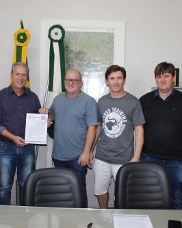 Prefeitura assina termo de colaboração com Associação Team Blasius no valor de R$ 23.100,00 - Foto 3 Prefeitura assina termo de colaboração com Associação Team Blasius no valor de R$ 23.100,00 - Foto 3
