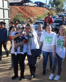 Mais de 480 pessoas participaram da caminhada alusiva aos 60 anos de São Ludgero - Foto 34 Mais de 480 pessoas participaram da caminhada alusiva aos 60 anos de São Ludgero - Foto 34