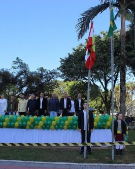 Grande público prestigiou o Desfile Cívico de São Ludgero - Foto 143 Grande público prestigiou o Desfile Cívico de São Ludgero - Foto 143