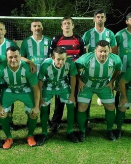 Galvane/JL Sports, Apec, Ajax/Aba e Sicoob/Credivale na semifinal do 18º Campeonato de Futebol Suíço Coroa Bom de Bola 2022 - Foto 4 Galvane/JL Sports, Apec, Ajax/Aba e Sicoob/Credivale na semifinal do 18º Campeonato de Futebol Suíço Coroa Bom de Bola 2022 - Foto 4