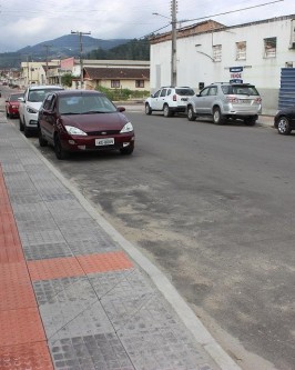 Trabalhos seguem na construção do passeio público padronizado e com acessibilidade na rua Antônio Schlickmann - Foto 6 Trabalhos seguem na construção do passeio público padronizado e com acessibilidade na rua Antônio Schlickmann - Foto 6