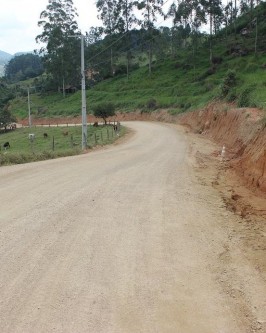 Trecho da estrada geral Três Divisas pronto para receber sub-base e base para pavimentação asfáltica - Foto 17 Trecho da estrada geral Três Divisas pronto para receber sub-base e base para pavimentação asfáltica - Foto 17