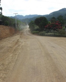 Trecho da estrada geral Três Divisas pronto para receber sub-base e base para pavimentação asfáltica - Foto 9 Trecho da estrada geral Três Divisas pronto para receber sub-base e base para pavimentação asfáltica - Foto 9