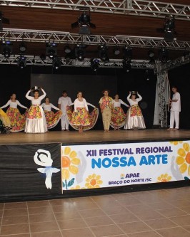 Lindas apresentações dos alunos da Apae de São Ludgero no XII Festival Regional Nossa Arte - Foto 10 Lindas apresentações dos alunos da Apae de São Ludgero no XII Festival Regional Nossa Arte - Foto 10