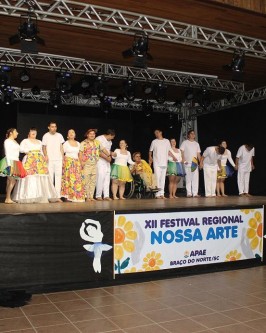 Lindas apresentações dos alunos da Apae de São Ludgero no XII Festival Regional Nossa Arte - Foto 15 Lindas apresentações dos alunos da Apae de São Ludgero no XII Festival Regional Nossa Arte - Foto 15