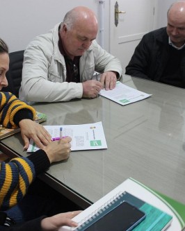 Assinado convênio entre Prefeitura e Unibave que oportunizará a continuidade das bolsas de estudo - Foto 7 Assinado convênio entre Prefeitura e Unibave que oportunizará a continuidade das bolsas de estudo - Foto 7