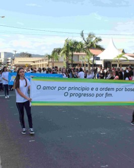 Desfile Cívico do 7 de setembro prestigiado por grande público - Foto 150 Desfile Cívico do 7 de setembro prestigiado por grande público - Foto 150