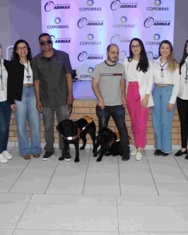 Laércio e Renan compartilham os benefícios após chegada dos cães-guias Uva e Xangai - Foto 33 Laércio e Renan compartilham os benefícios após chegada dos cães-guias Uva e Xangai - Foto 33