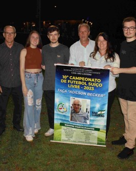 Tamoeiro campeão do Campeonato Municipal de Futebol Suíço Livre taça “Adilson Becker” - Foto 6 Tamoeiro campeão do Campeonato Municipal de Futebol Suíço Livre taça “Adilson Becker” - Foto 6