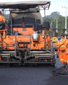 Asfalto é realidade em mais trecho da Estrada Geral Serrinha - Foto 10 Asfalto é realidade em mais trecho da Estrada Geral Serrinha - Foto 10