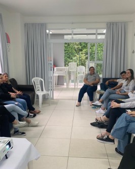 Profissionais de Pedras Grandes fazem visita técnica ao Cras de São Ludgero - Foto 2 Profissionais de Pedras Grandes fazem visita técnica ao Cras de São Ludgero - Foto 2