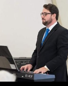 Inscrições para aulas gratuitas de canto e teclado em São Ludgero - Foto 3 Inscrições para aulas gratuitas de canto e teclado em São Ludgero - Foto 3