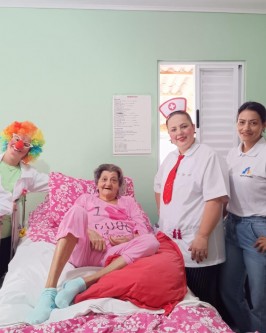 Doutores da Alegria visitam pacientes acamados em São Ludgero - Foto 3 Doutores da Alegria visitam pacientes acamados em São Ludgero - Foto 3