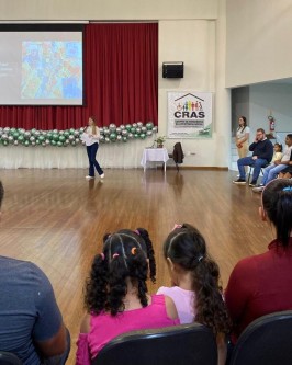 Educação Financeira foi tema de palestra ministrada para famílias que integram o Programa de Atenção Integral à Família (Paif) - Foto 1 Educação Financeira foi tema de palestra ministrada para famílias que integram o Programa de Atenção Integral à Família (Paif) - Foto 1