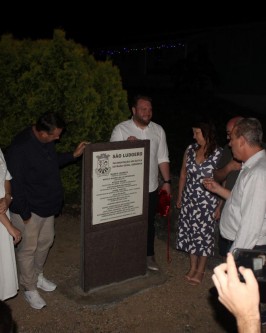 Inaugurada com festa, preparada pela comunidade, a pavimentação asfáltica entre Serrinha e Bom Retiro - Foto 27 Inaugurada com festa, preparada pela comunidade, a pavimentação asfáltica entre Serrinha e Bom Retiro - Foto 27