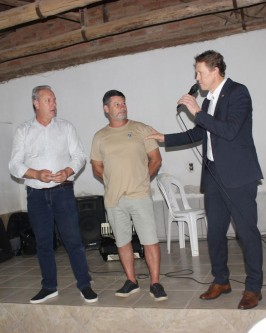 Inaugurada com festa, preparada pela comunidade, a pavimentação asfáltica entre Serrinha e Bom Retiro - Foto 47 Inaugurada com festa, preparada pela comunidade, a pavimentação asfáltica entre Serrinha e Bom Retiro - Foto 47