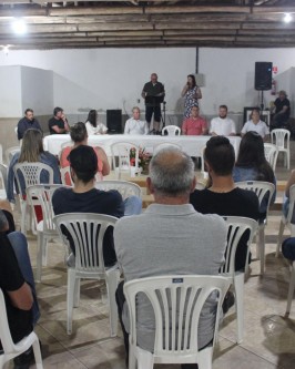 Inaugurada com festa, preparada pela comunidade, a pavimentação asfáltica entre Serrinha e Bom Retiro - Foto 15 Inaugurada com festa, preparada pela comunidade, a pavimentação asfáltica entre Serrinha e Bom Retiro - Foto 15