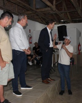 Inaugurada com festa, preparada pela comunidade, a pavimentação asfáltica entre Serrinha e Bom Retiro - Foto 52 Inaugurada com festa, preparada pela comunidade, a pavimentação asfáltica entre Serrinha e Bom Retiro - Foto 52