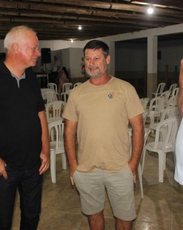 Inaugurada com festa, preparada pela comunidade, a pavimentação asfáltica entre Serrinha e Bom Retiro - Foto 33 Inaugurada com festa, preparada pela comunidade, a pavimentação asfáltica entre Serrinha e Bom Retiro - Foto 33