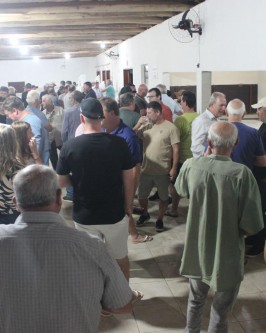 Inaugurada com festa, preparada pela comunidade, a pavimentação asfáltica entre Serrinha e Bom Retiro - Foto 35 Inaugurada com festa, preparada pela comunidade, a pavimentação asfáltica entre Serrinha e Bom Retiro - Foto 35