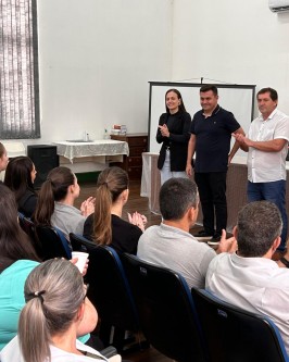 Prefeitura realiza reunião para despedida do Secretário de Administração, Finanças e Desenvolvimento Econômico - Foto 3 Prefeitura realiza reunião para despedida do Secretário de Administração, Finanças e Desenvolvimento Econômico - Foto 3