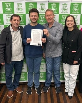 29 Famílias de São Ludgero recebem títulos de propriedade por meio do Programa Lar Legal - Foto 3 29 Famílias de São Ludgero recebem títulos de propriedade por meio do Programa Lar Legal - Foto 3