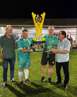 Sicoob é campeão do 21º Campeonato Coroa Bom de Bola de Futebol Suíço – Edição 2025 - Foto 4 Sicoob é campeão do 21º Campeonato Coroa Bom de Bola de Futebol Suíço – Edição 2025 - Foto 4