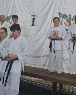 Atletas de São Ludgero brilham no Troféu Tubarão de Karatê e conquistam 35 premiações - Foto 23 Atletas de São Ludgero brilham no Troféu Tubarão de Karatê e conquistam 35 premiações - Foto 23