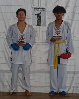 Atletas de São Ludgero brilham no Troféu Tubarão de Karatê e conquistam 35 premiações - Foto 7 Atletas de São Ludgero brilham no Troféu Tubarão de Karatê e conquistam 35 premiações - Foto 7