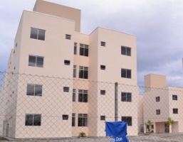 Famílias realizam confraternização para comemorar um ano de Condomínio Habitacional Aloísio...