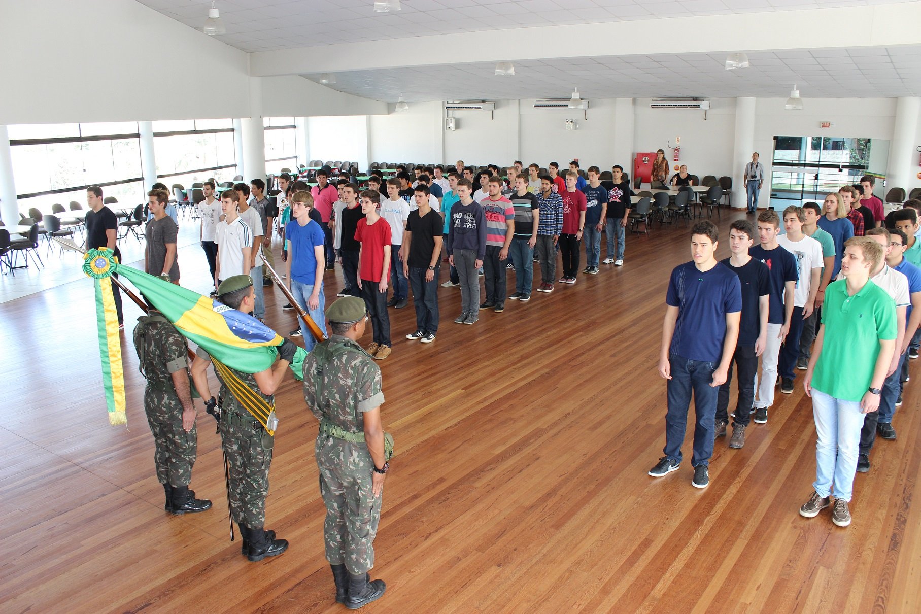 Certificado de Dispensa de Incorporação é entregue a 80 jovens em São Ludgero