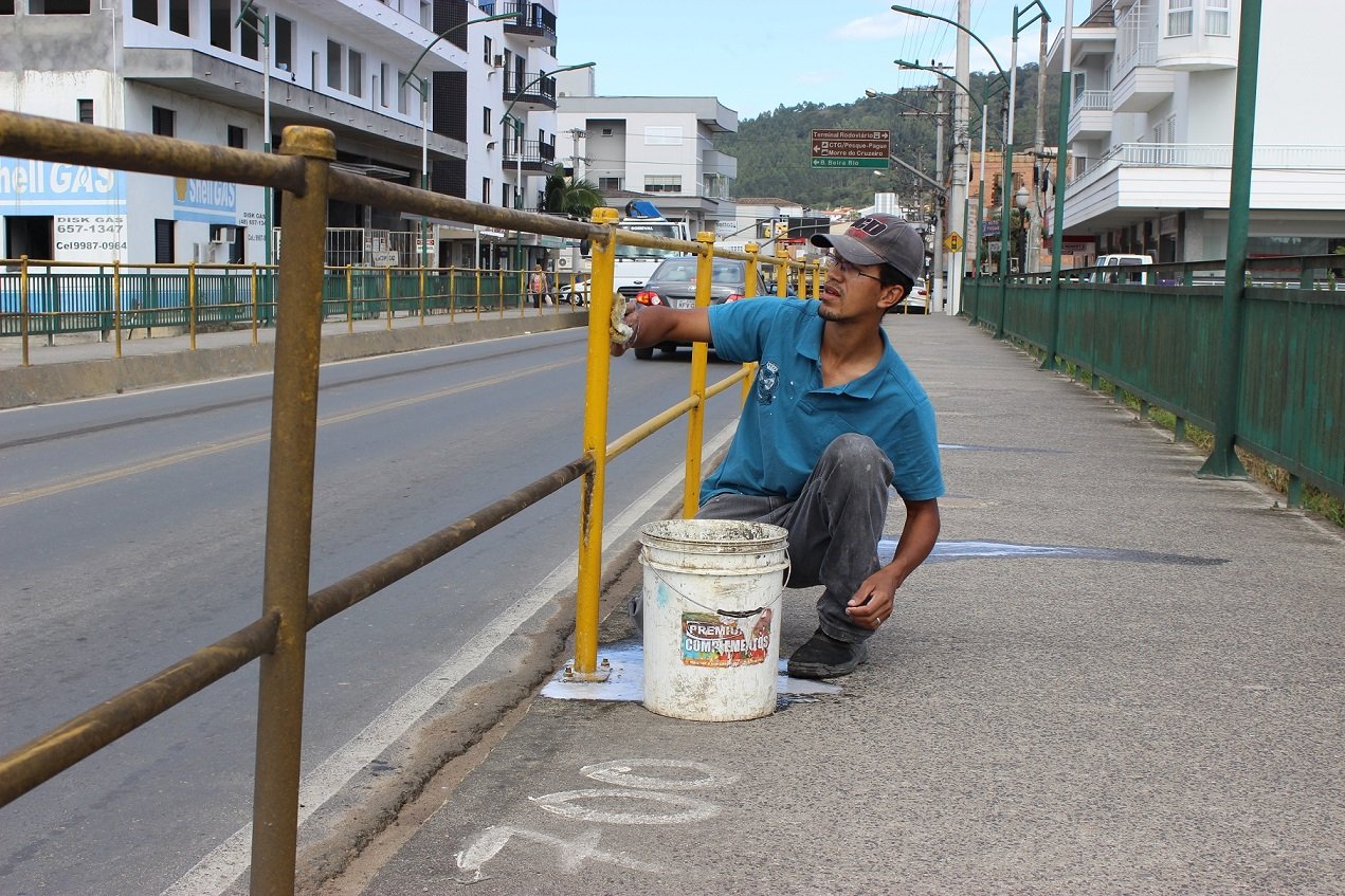 Secretaria intensifica ações de limpeza no perímetro urbano