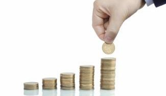 Qual a situação atual da Administração Municipal diante da baixa sequencial de receita?