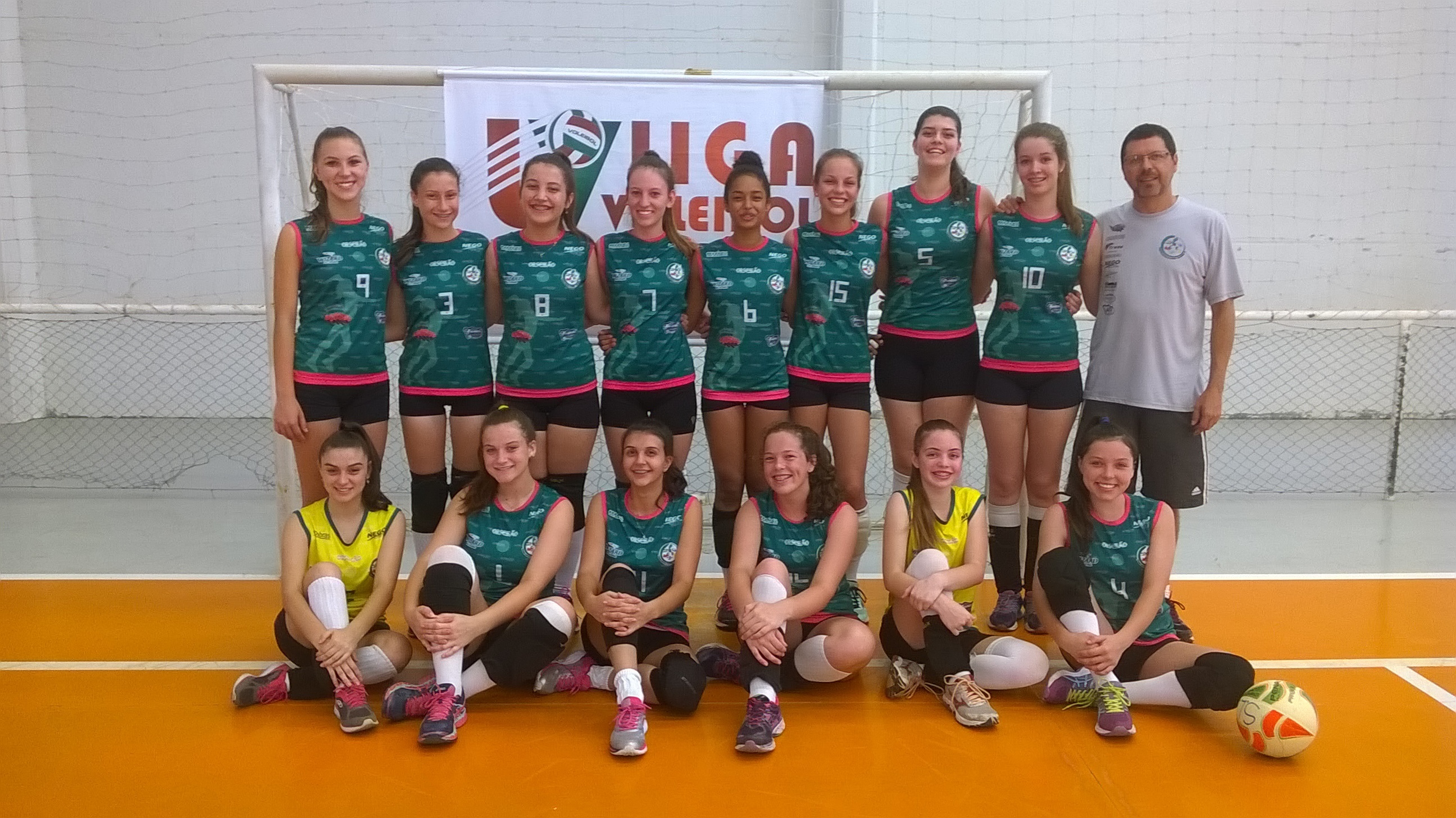 Voleibol Infantil Feminino conquista o 1º lugar na fase classificatória da Liga de Santa Catarina