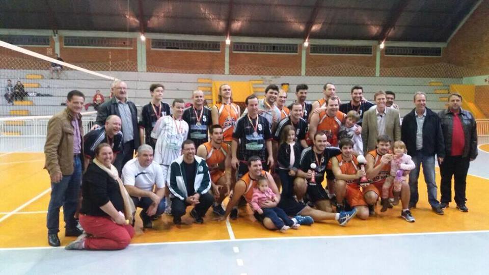 Churras do Guri, Restaurante dos Tchês, Evolução e Vô Nelo são os campeões do 9º Campeonato...