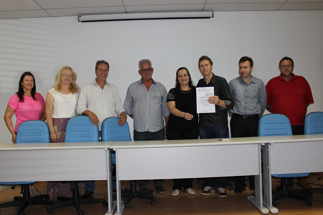 Jackson Buss se aposenta e Judite Peters Schurohff  é empossada nova diretora do Samae 