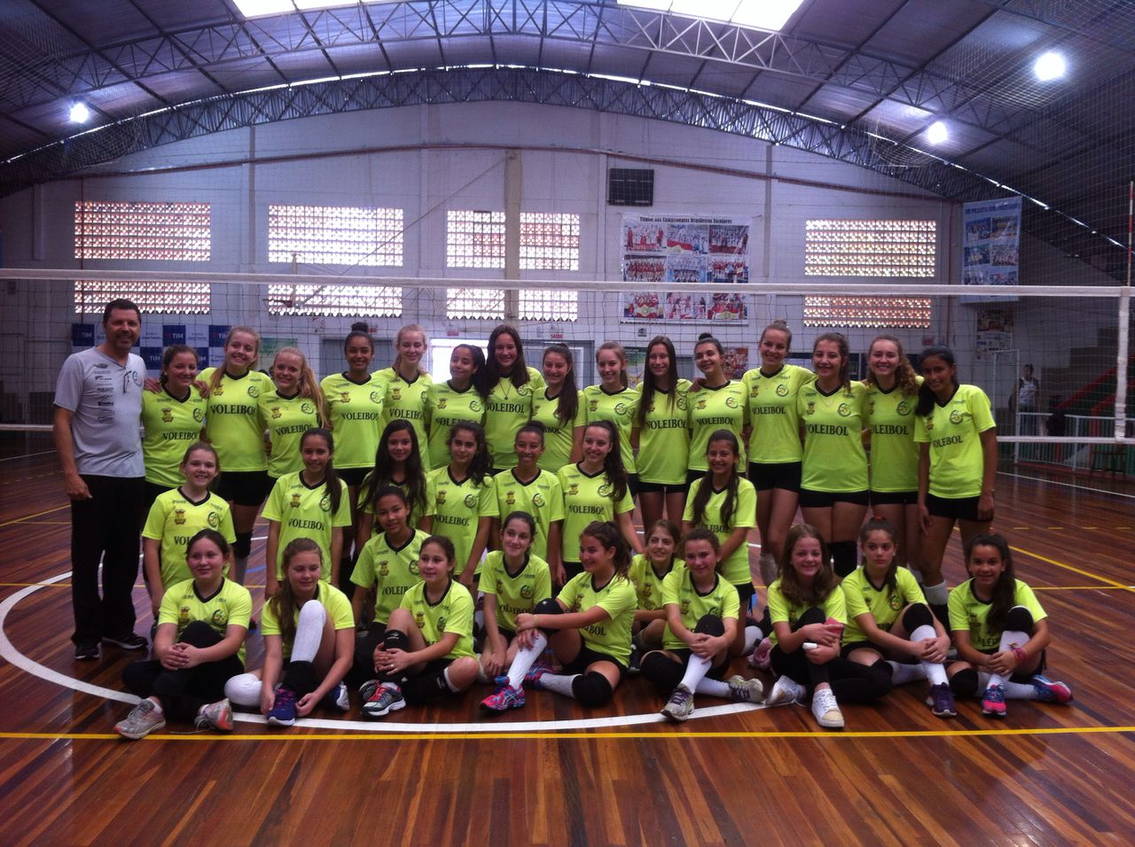 Quatro atletas do Voleibol de São Ludgero recebem o prêmio Destaque do Ano 