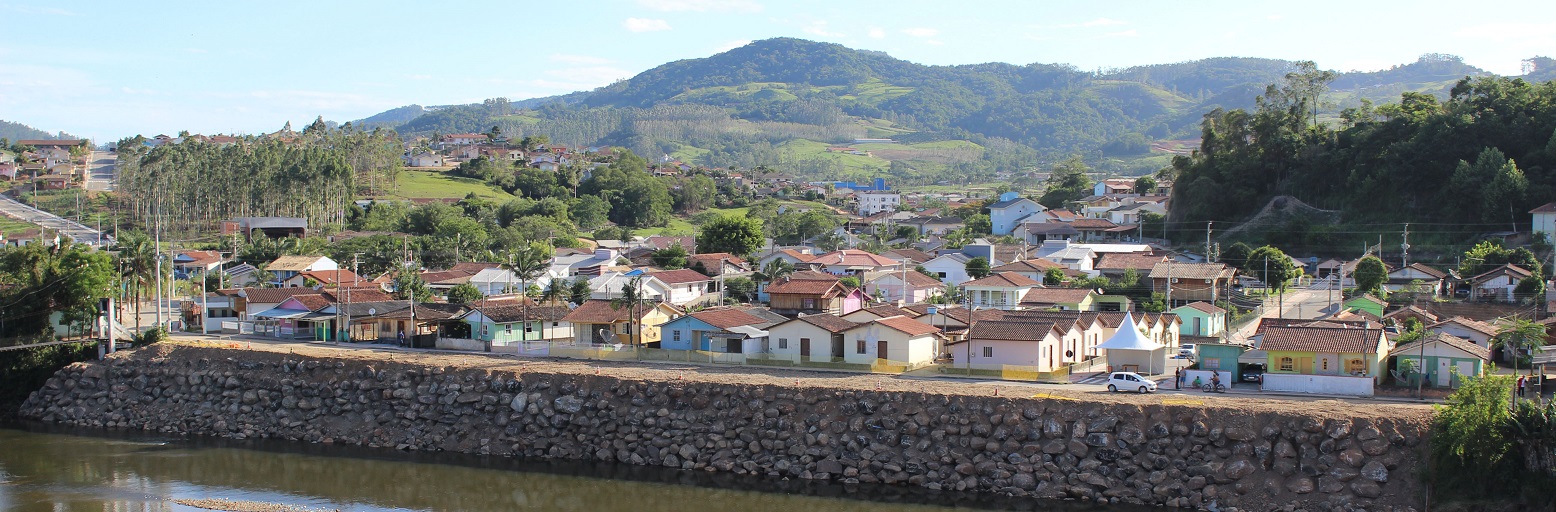 Administração Municipal concluiu obra de contenção na rua Henrique Hobold