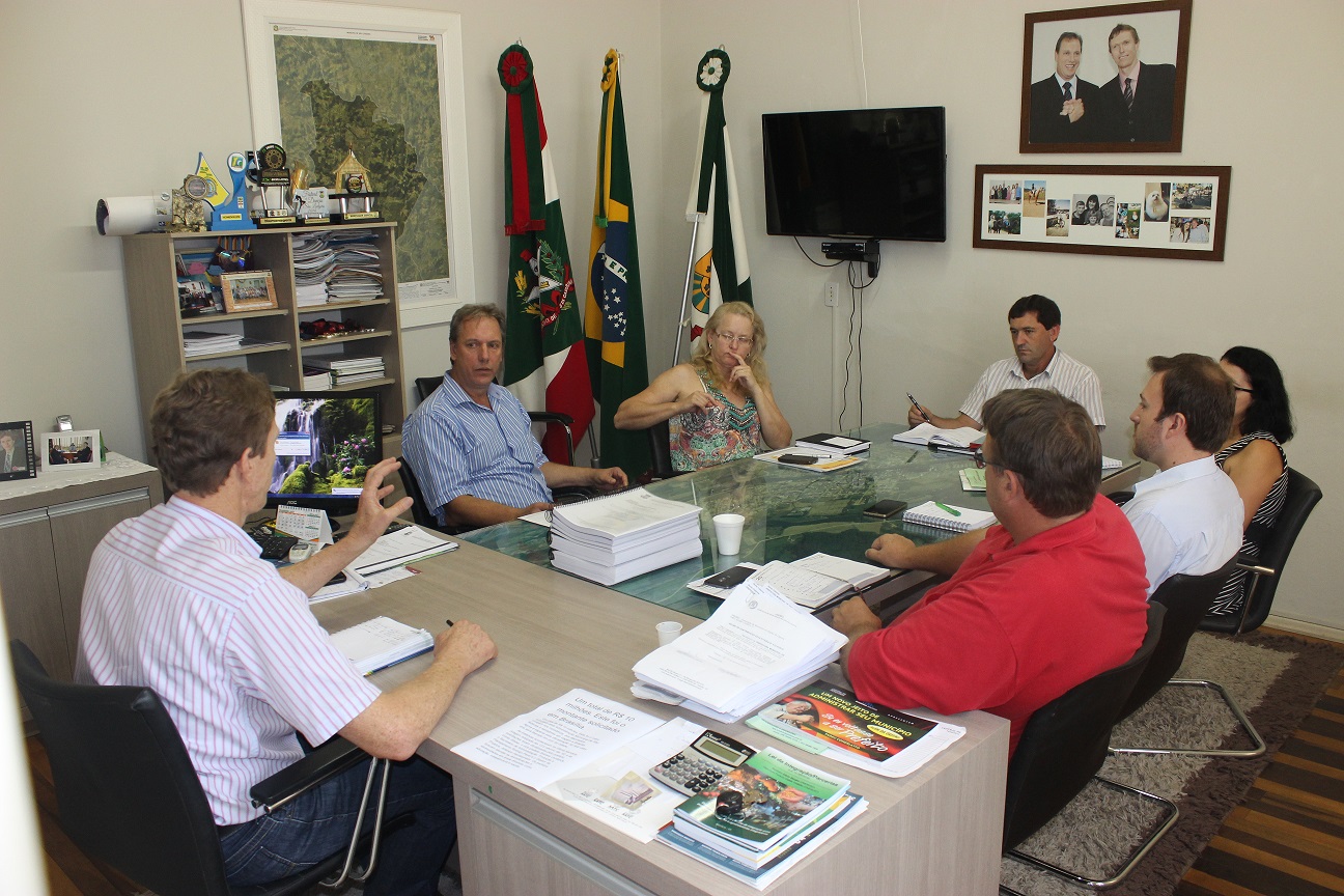 Reunião semanal entre prefeito, vice-prefeito e secretários municipais já está acontecendo
