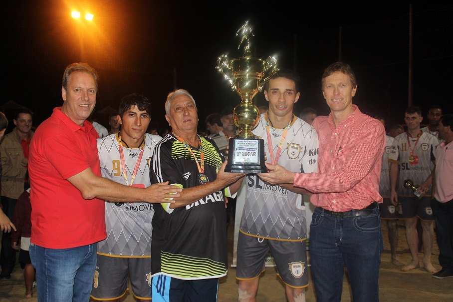 Divina conquista o título do 7º Campeonato Municipal Beach Soccer 2017